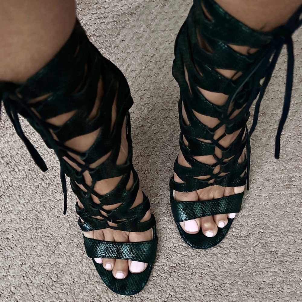 Elegant Evergreen/Black Strappy Heels by Via Spiga - Picture 3 of 12